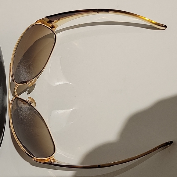 Prada sunglasses - Picture 3 of 5